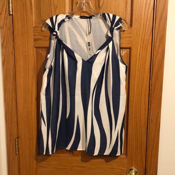 noracora Tops - NWT Noracora Navy & White VNeck & Sleeveless Blouse Size XL
